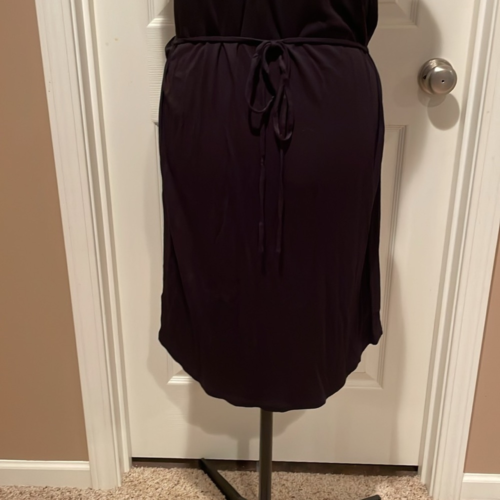 Loft Sleeveless Black Dress Detailing on Front Size S - Picture 3 of 9